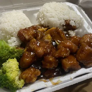 L22. Orange Chicken Lunch Special