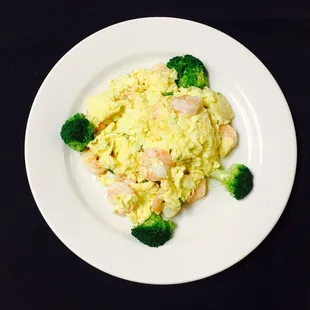 Fired egg with shrimp