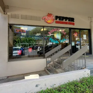 I see they finally got a permanent sign up.