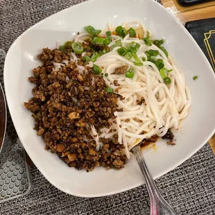 Noodle 1057. Sauteed Vermicelli with Spicy Minced Pork