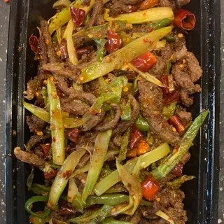 1063. Dry Shredded Beef with Hot Pepper
