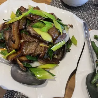 1066. Scallion with Pork