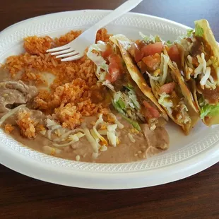 The plate is 5 dollarz