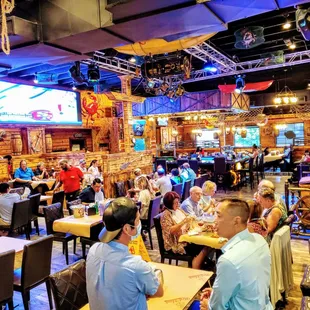 a crowded dining area