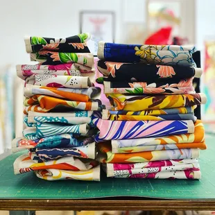 So many prints and Colors.. these are plant sax! To hold your pots they come with a liner so you can water in place.
