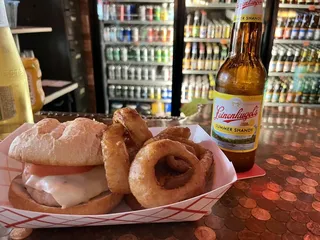 Bucknuckles Bar & Grill