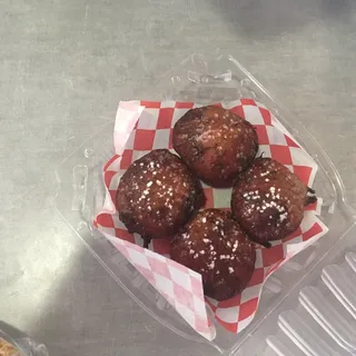 Banana Donuts (4 Pcs)