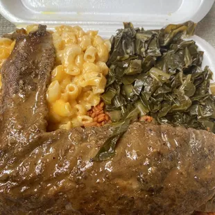 Turkey Wings, Mac &amp; Cheese, Collard Greens