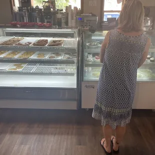 So many dessert options!!