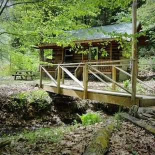 Windy Corner - For information about this cabin, as well as RRO's other cabin's- please visit redriveroutdoors.com