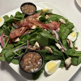 Spinach salad with warm bacon dressing