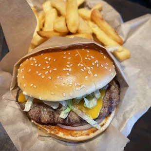 Red Robin Gourmet Cheeseburger