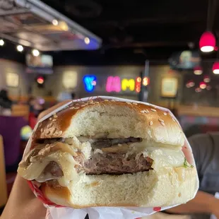 SAUTEED SHROOM IMPOSSIBLE BURGER - VERY BLAND...