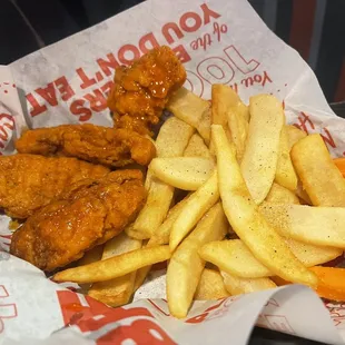 Buzz-Style Clucks &amp; Fries