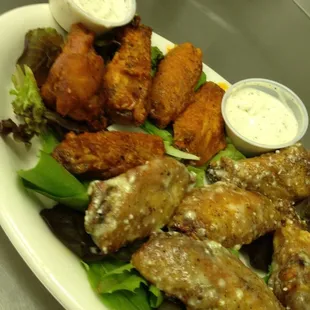food, fried chicken wings, bbq wings, chicken, bbq chicken, chicken wings, poultry, fried chicken, chicken wings and fried chicken