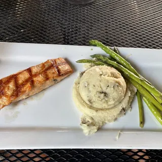 Petite Salmon