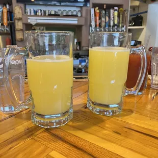 32 Oz mimosas