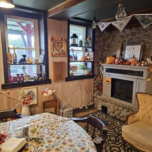 Dining &amp; Vendor Displays