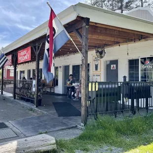 Nice comfy outdoor seating - beautiful day!