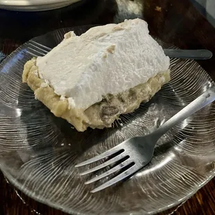 Sour cream and raisin pie