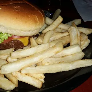 1/2 pound cheeseburger