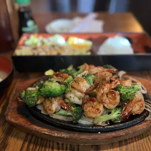 Grilled shrimp with Broccoli