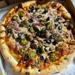 Capistrano's Taste (Ground Beef, Red Onion, Black Olives, Mushrooms, &amp; Jalapeño)