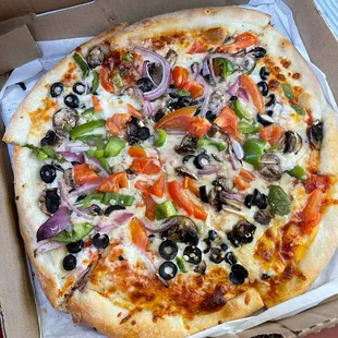 Balboa Park Veggie (Fresh Tomatos, Bell Peppers, Black Olives, Garlic, Mushrooms, &amp; Onions)