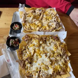 Nachos Pulled Pork and nachos Pulled Chicken
