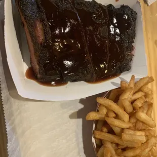 1/2 Half Rack Ribs St Louis and french fries