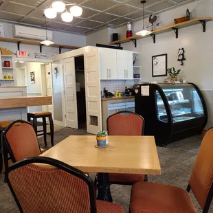 They have some desserts.