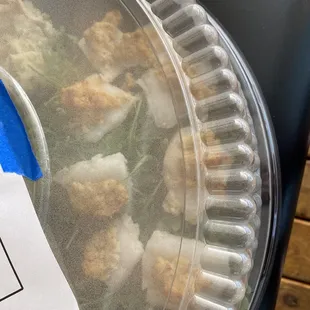 This is the main course serving for 4 people according to this restaurant.