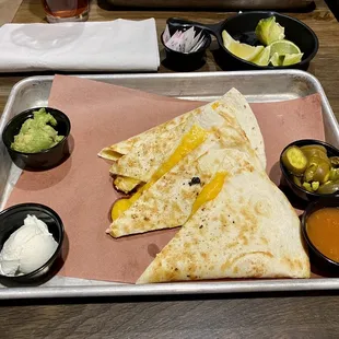 Quesadilla plate...w chicken