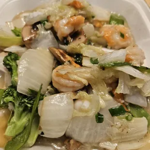 Shrimp w Chinese vegetables: 4/5, much easier than making it at home.