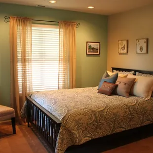 Meadow House Elaine Room
