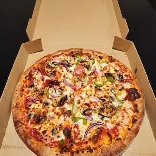 Medium Supreme Pizza.