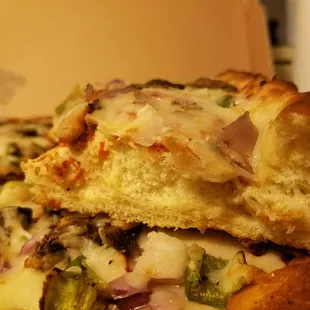 90% dried out dough :-(  This is suppose to be a Chicago Style Veggie Pizza which is NOT filled with anything except dough.