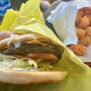 Made to order Jalapeño Burger w/crispy tots! Fantastic!