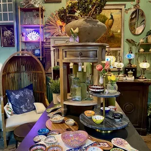 Home Décor &amp; Funky Finds!