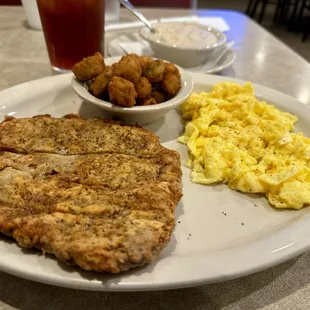 Really good chicken, fried steak, excellent okra and good tasting eggs