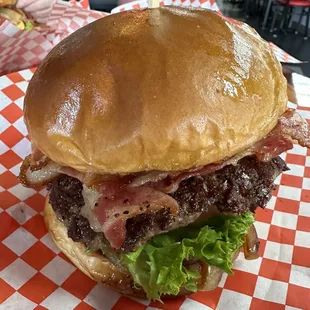 Deluxe bacon burger