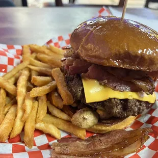 Bacon cheeseburger meal (added grilled mushrooms)