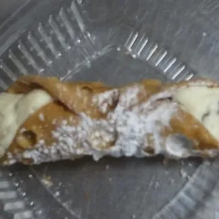 I suggest the cannoli too