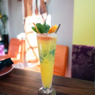 Mango lassi mojito