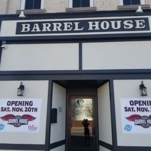 Red Wing Barrel House