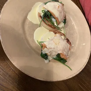 Salmon egg Benedict