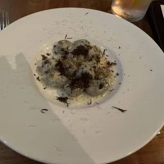 BLACK TRUFFLE GNOCCHI