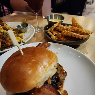 BBQ bacon burger