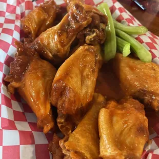 &quot;Da Bone&quot; Wing Sauce.  10 wings!