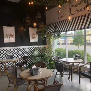 Cute interior and pretty seating